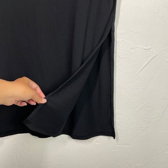 MinkPink Black Short Sleeve T-Shirt Tunic Top Medium - Picture 2 of 5